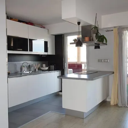 2 Bedrooms Port, Balcony, Ac, Toys, Kids Beds Nice